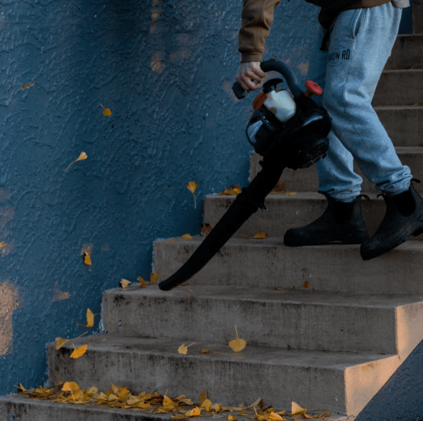 leaf blower