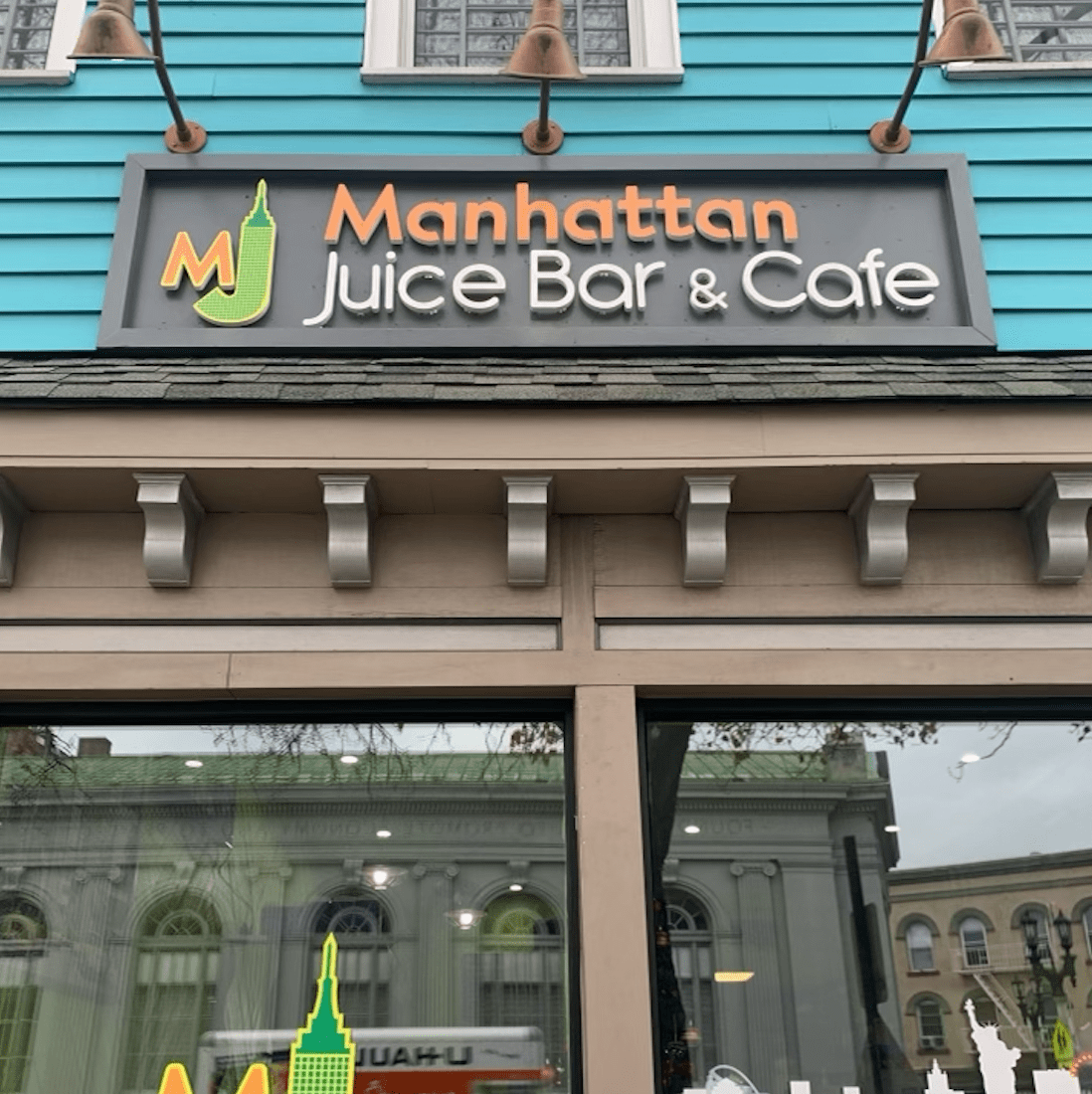 Manhattan Juice Bar