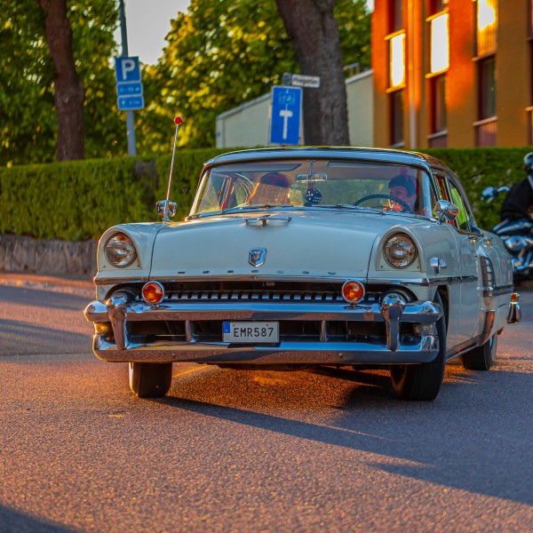 mercury montclair car