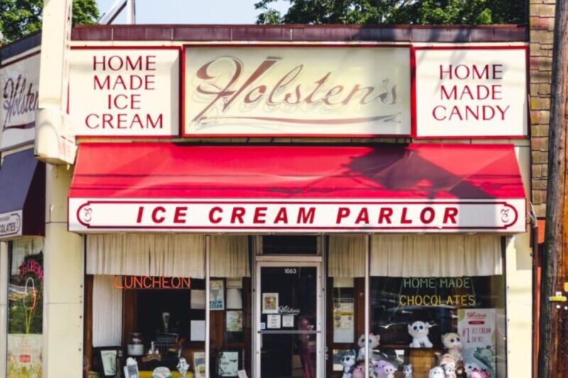 holstens ice cream chocolate restaurant bloomfield
