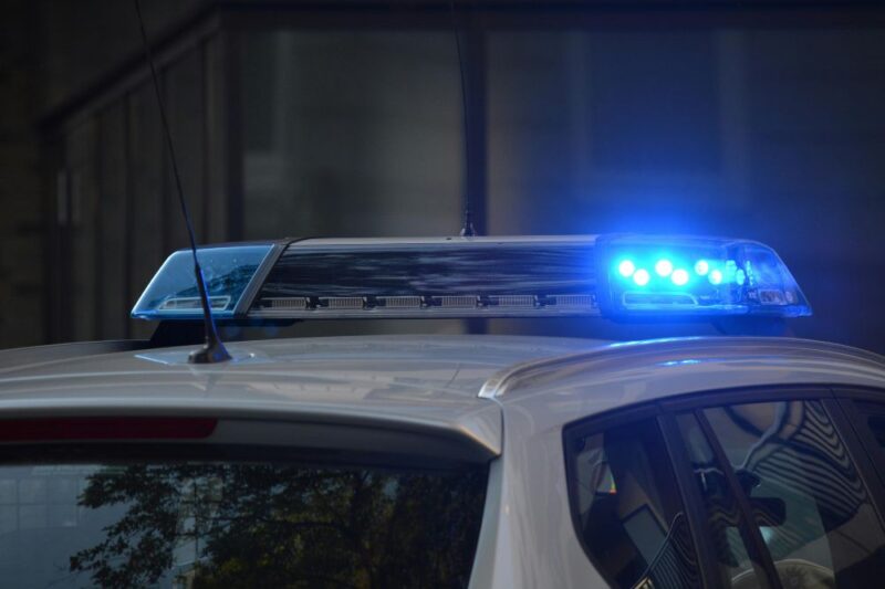 featured image of police lights. from pexels
