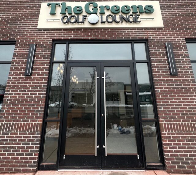 greensgolfloungeexterior