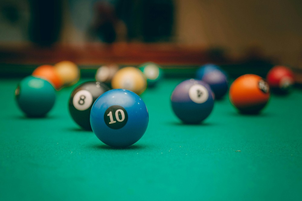 Sports Bar + Pool Hall 'Guys and Dolls' Reopening in Belleville