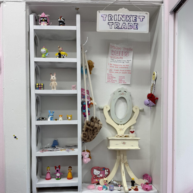 bubblegum chic trinket trade